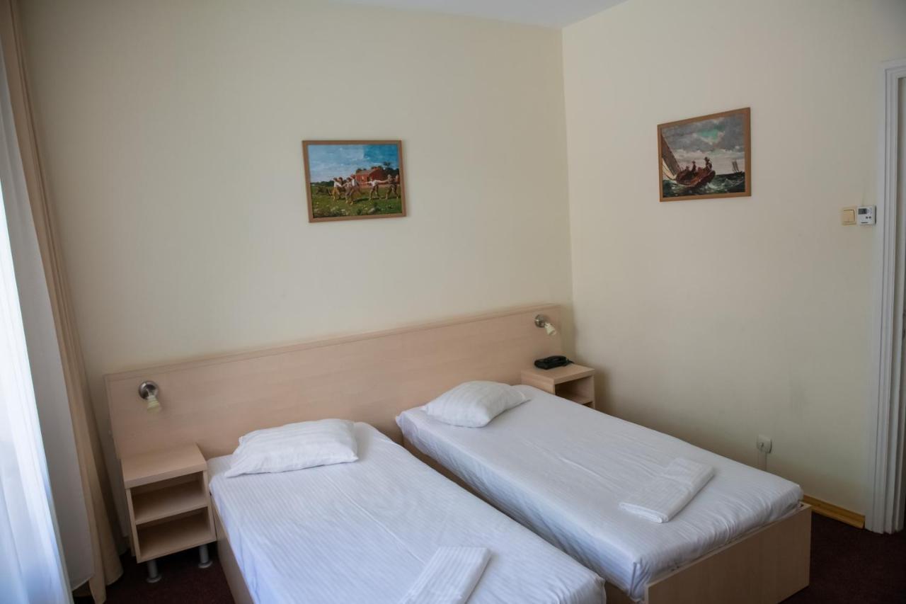 Hotel Panoramic Râmnicu Vâlcea Buitenkant foto