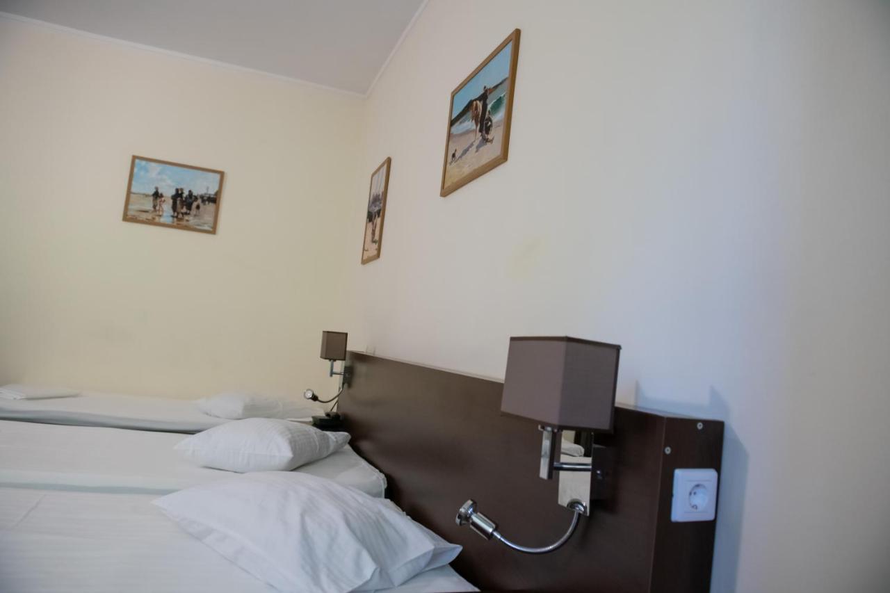 Hotel Panoramic Râmnicu Vâlcea Buitenkant foto