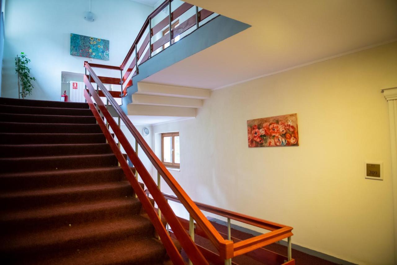 Hotel Panoramic Râmnicu Vâlcea Buitenkant foto