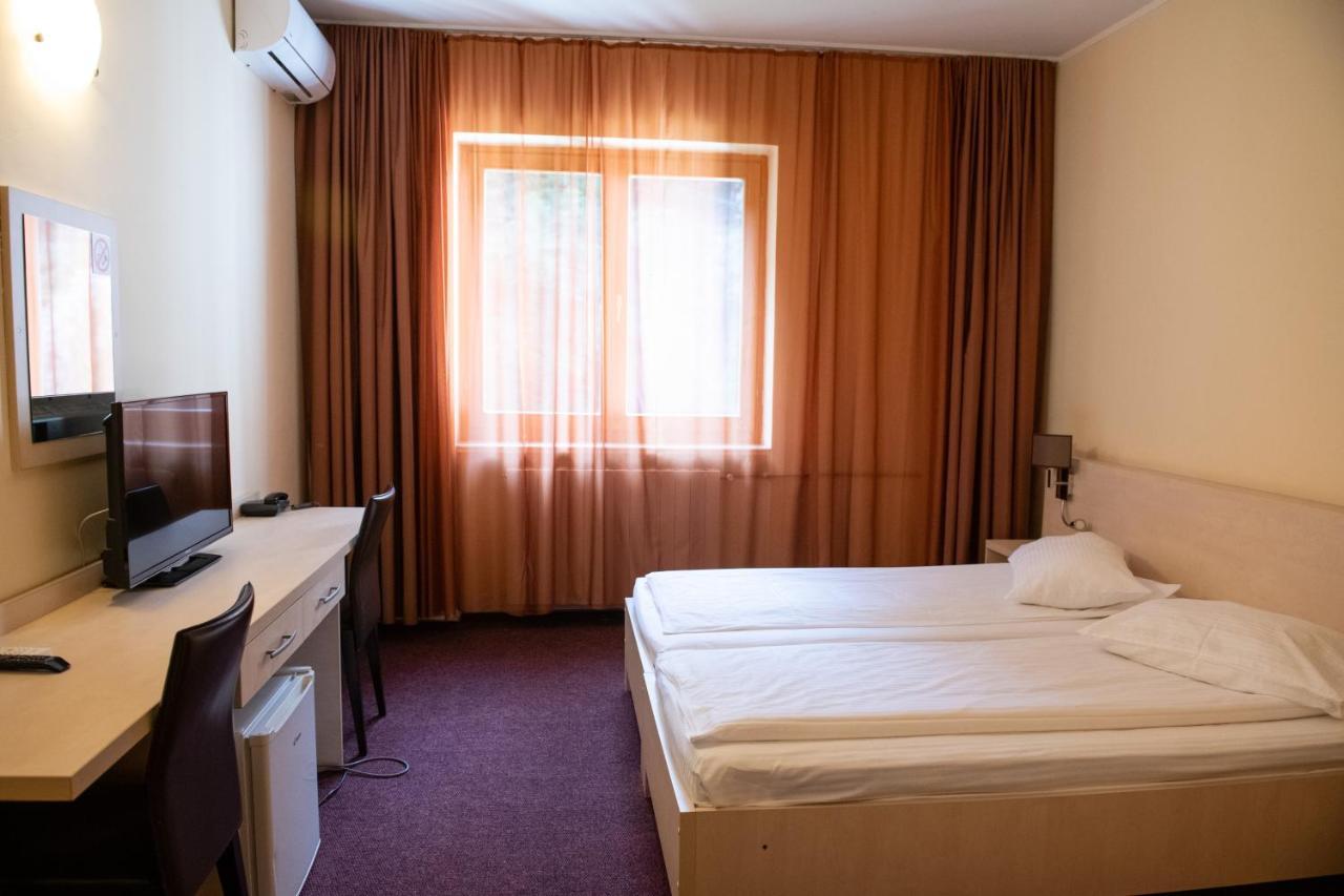 Hotel Panoramic Râmnicu Vâlcea Buitenkant foto