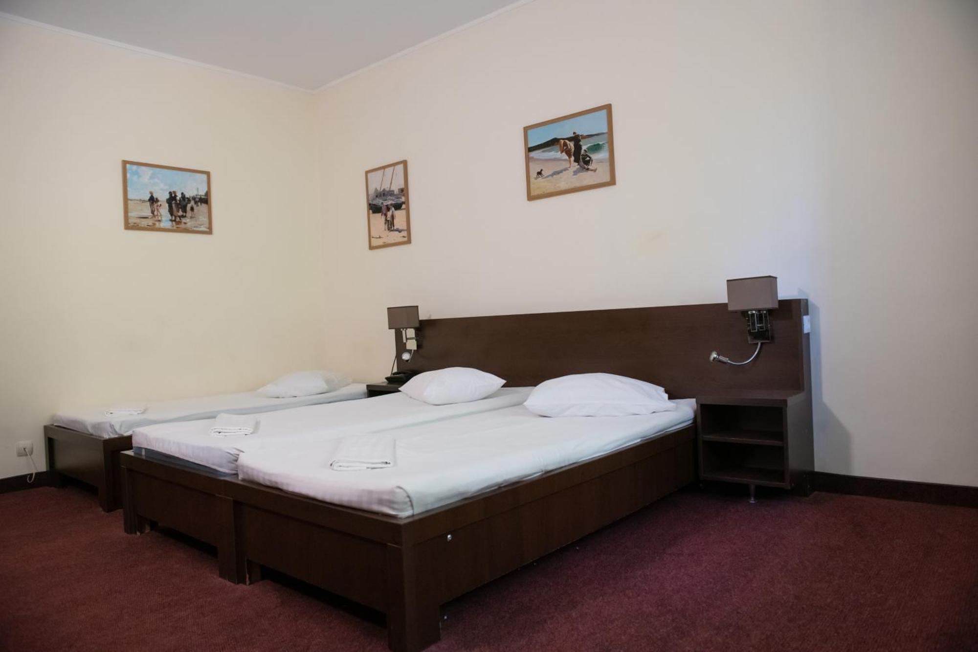Hotel Panoramic Râmnicu Vâlcea Buitenkant foto