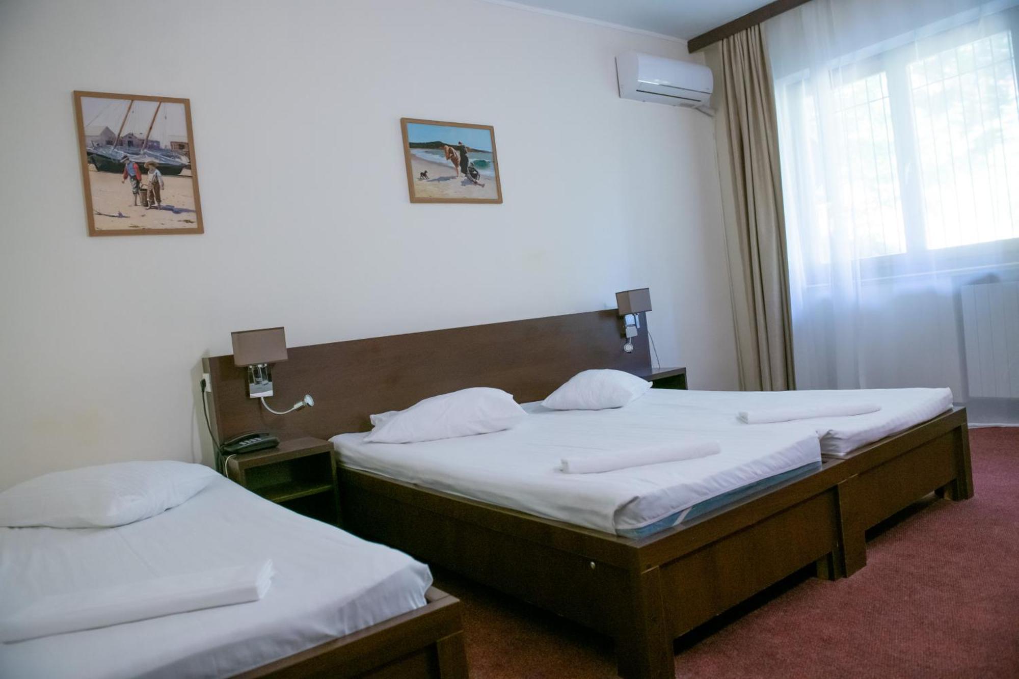 Hotel Panoramic Râmnicu Vâlcea Buitenkant foto